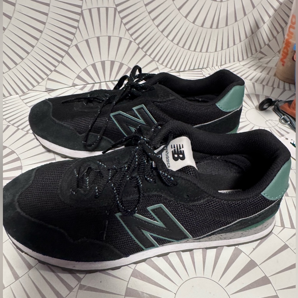 New Balance 515 Men’s sneaker Black/Green size‎ 9.5